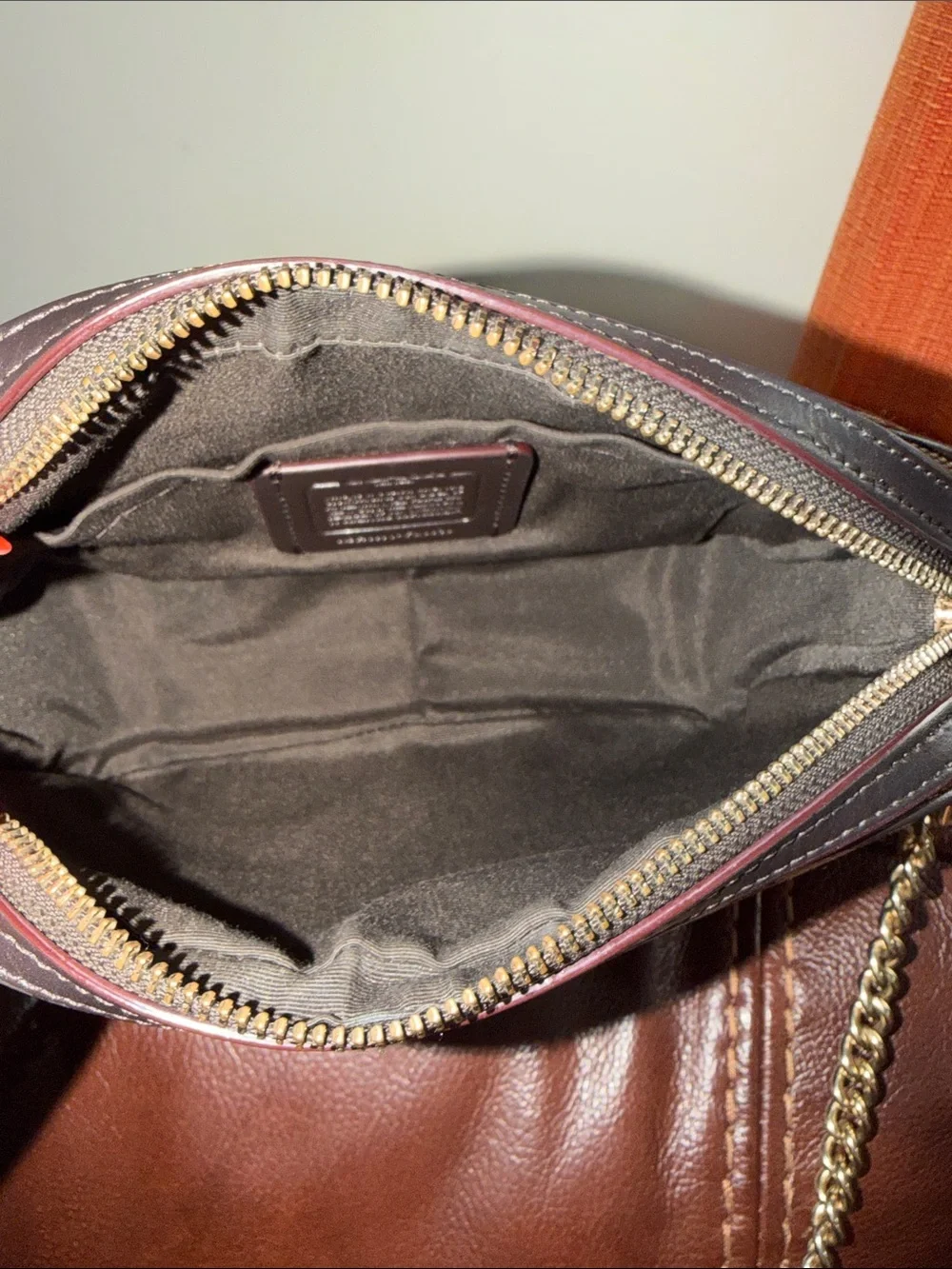 ‼️Coach Camera Signature Crossbody Bag
